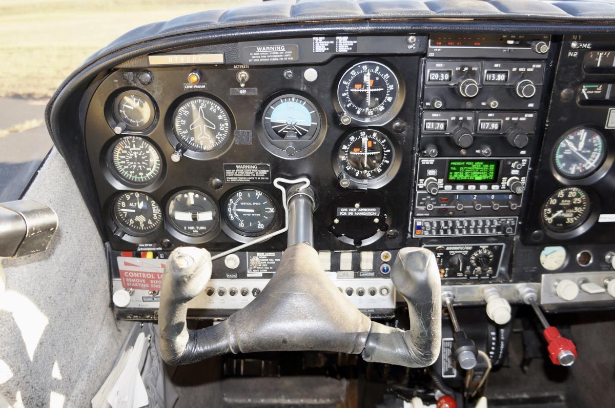 1966 Cessna Turbo 210F Photo 2