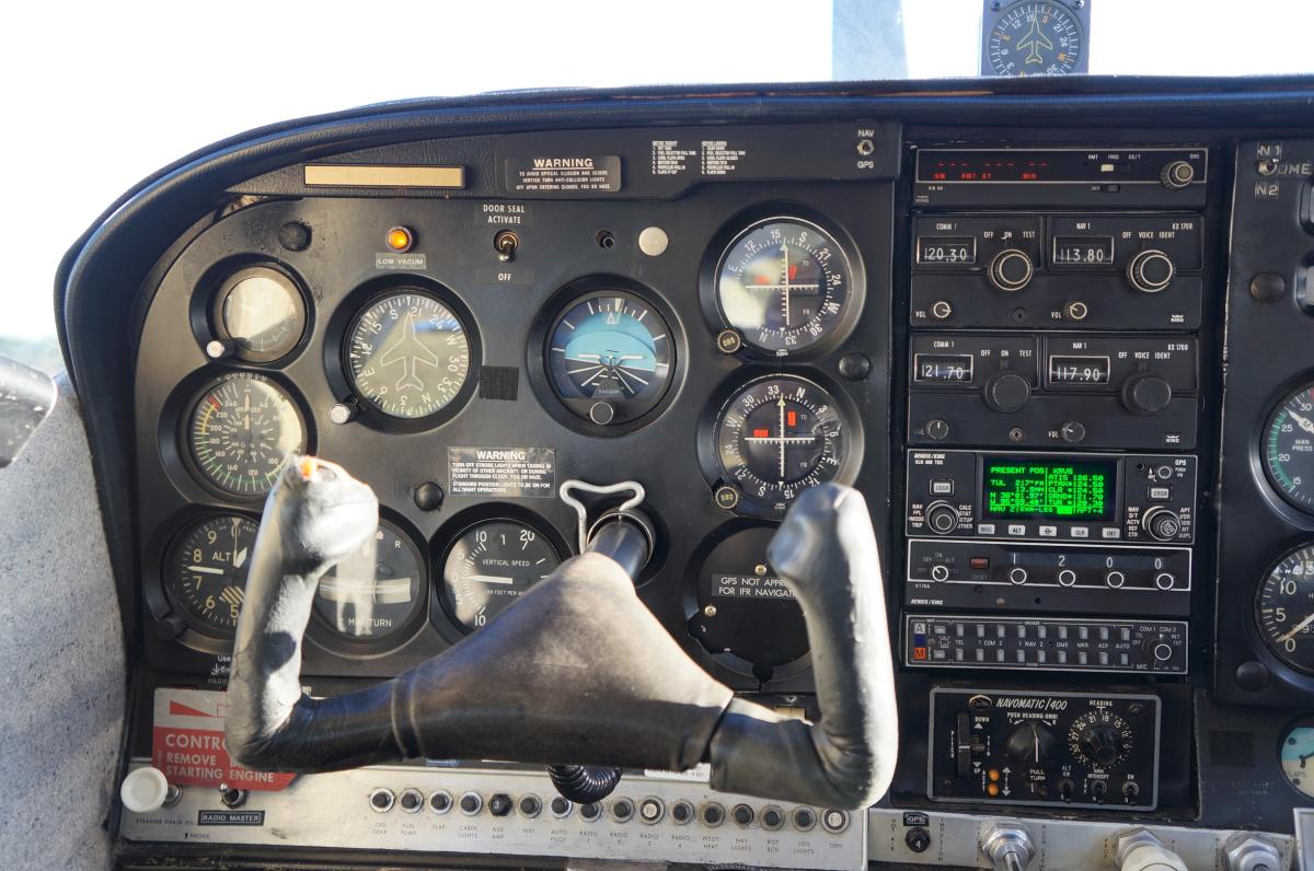 1966 Cessna Turbo 210F Photo 5