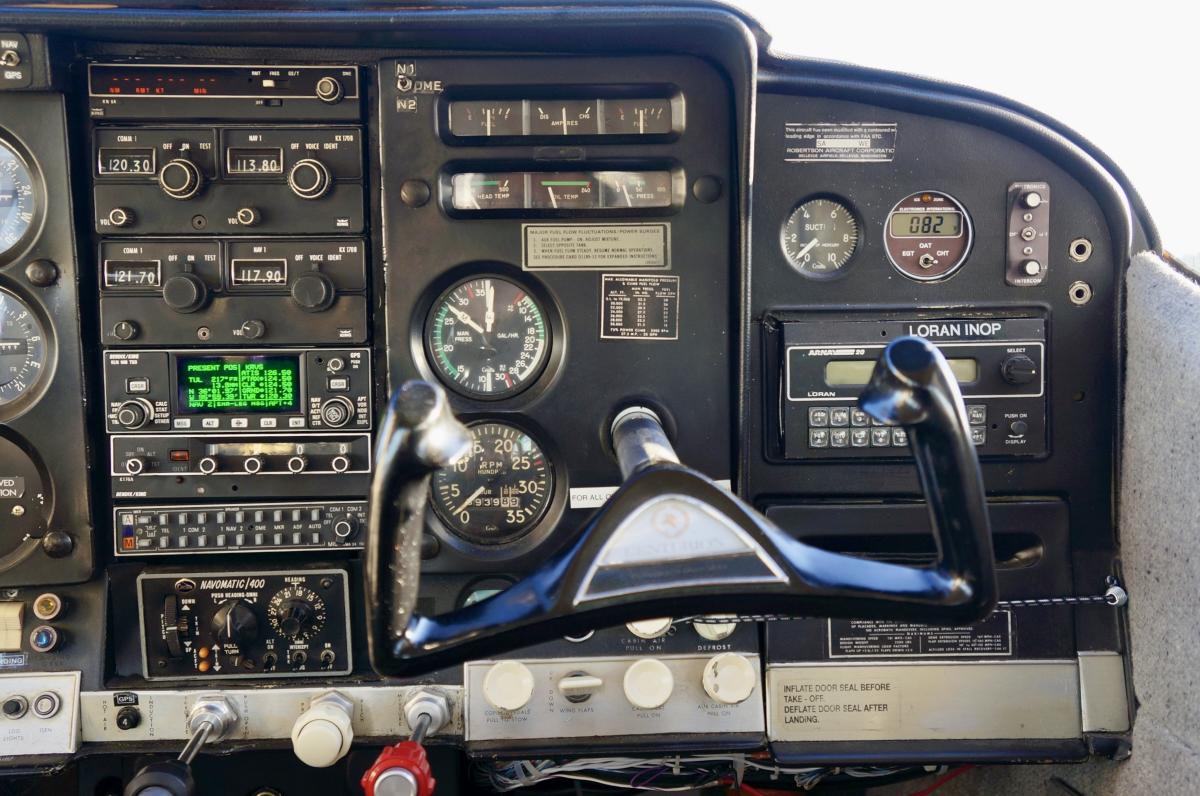 1966 Cessna Turbo 210F Photo 2