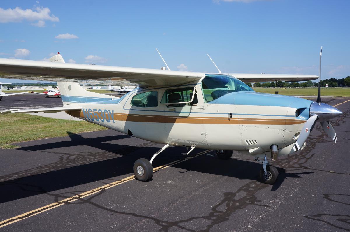 1981 Cessna T210N Photo 2