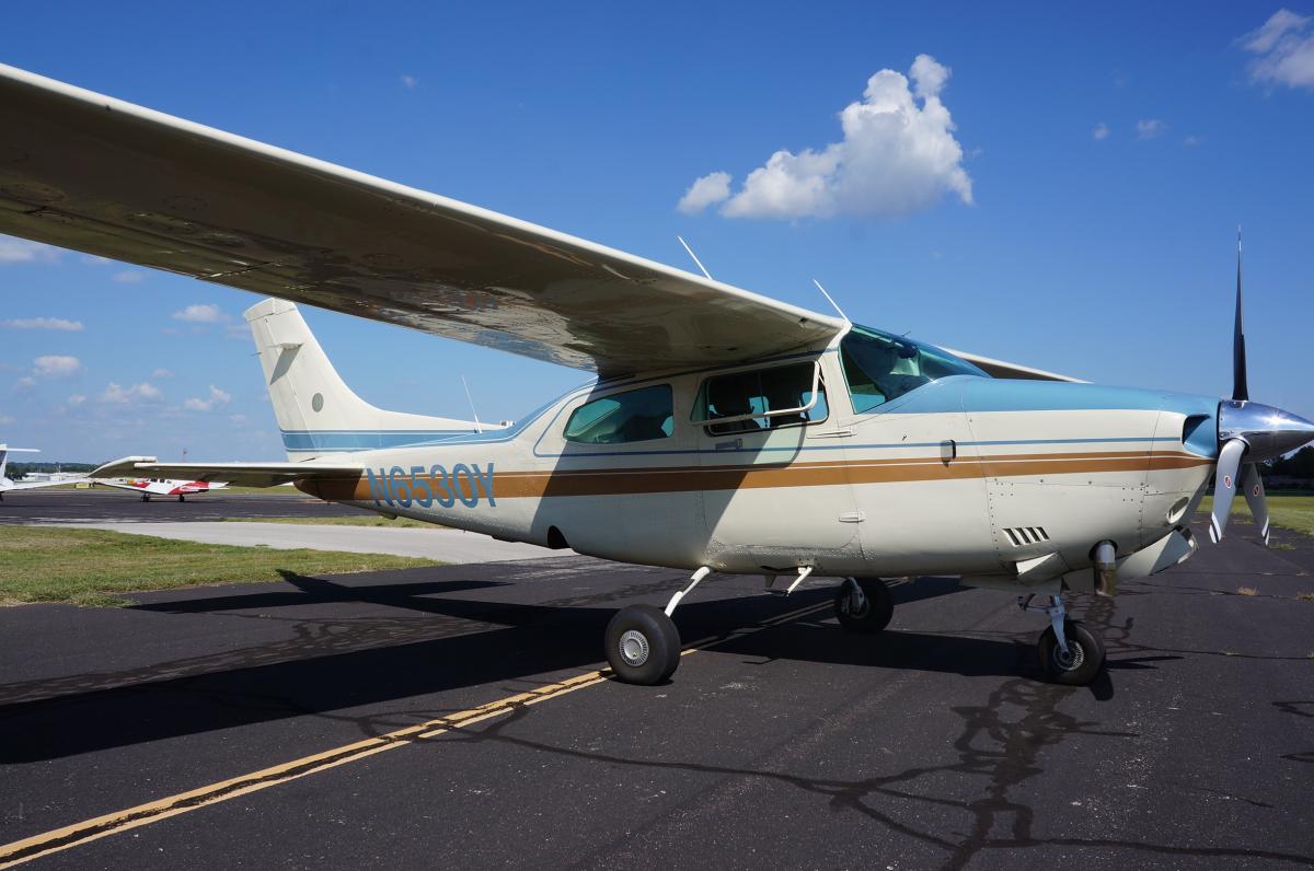 1981 Cessna T210N Photo 2
