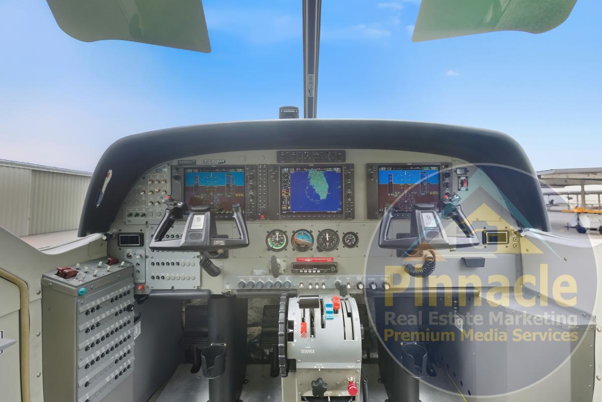 2015 Cessna Grand Caravan EX Photo 2