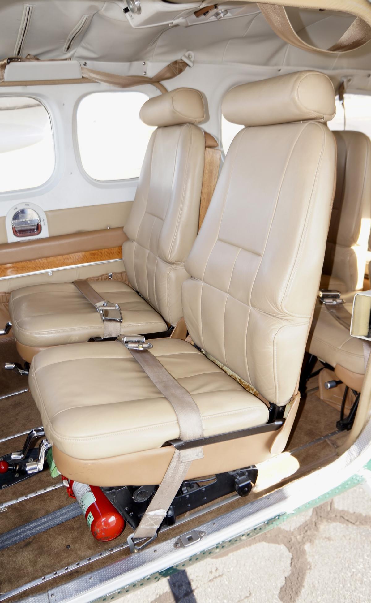 1983 Cessna P210N Photo 3