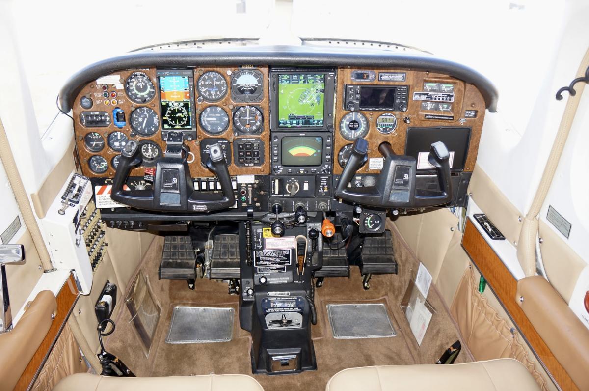 1983 Cessna P210N Photo 4
