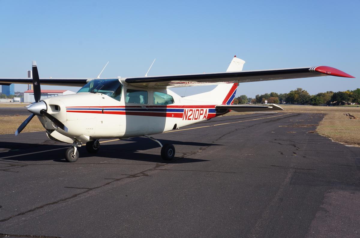 1980 Cessna T210N Photo 5