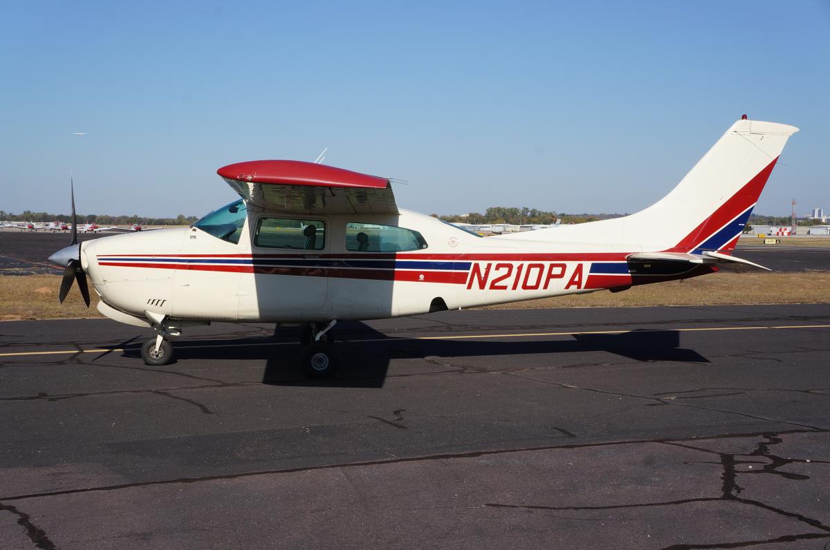 1980 Cessna T210N Photo 6