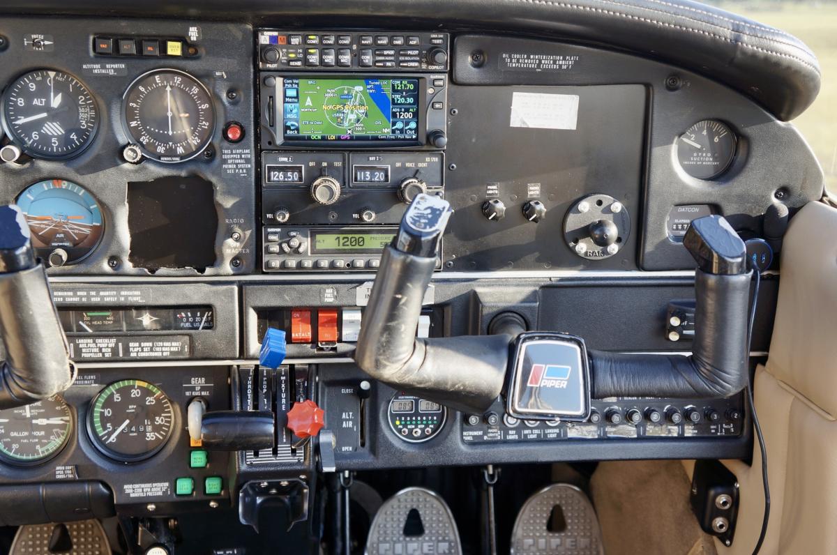 1977 Piper Turbo Arrow III Photo 3