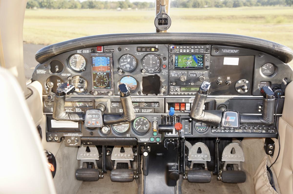 1977 Piper Turbo Arrow III Photo 6
