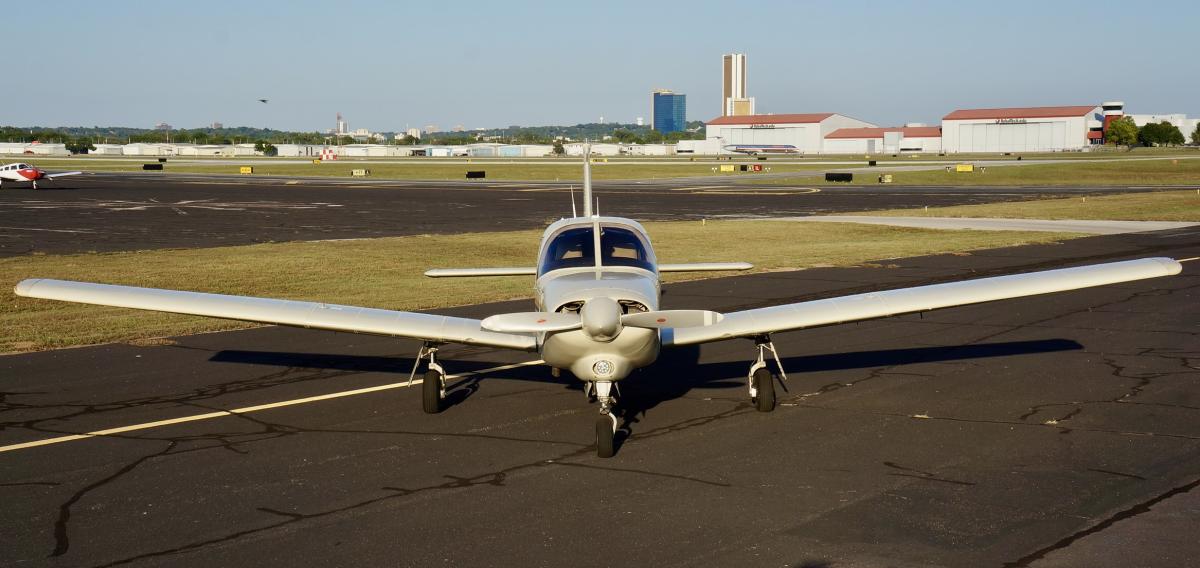 1977 Piper Turbo Arrow III Photo 2
