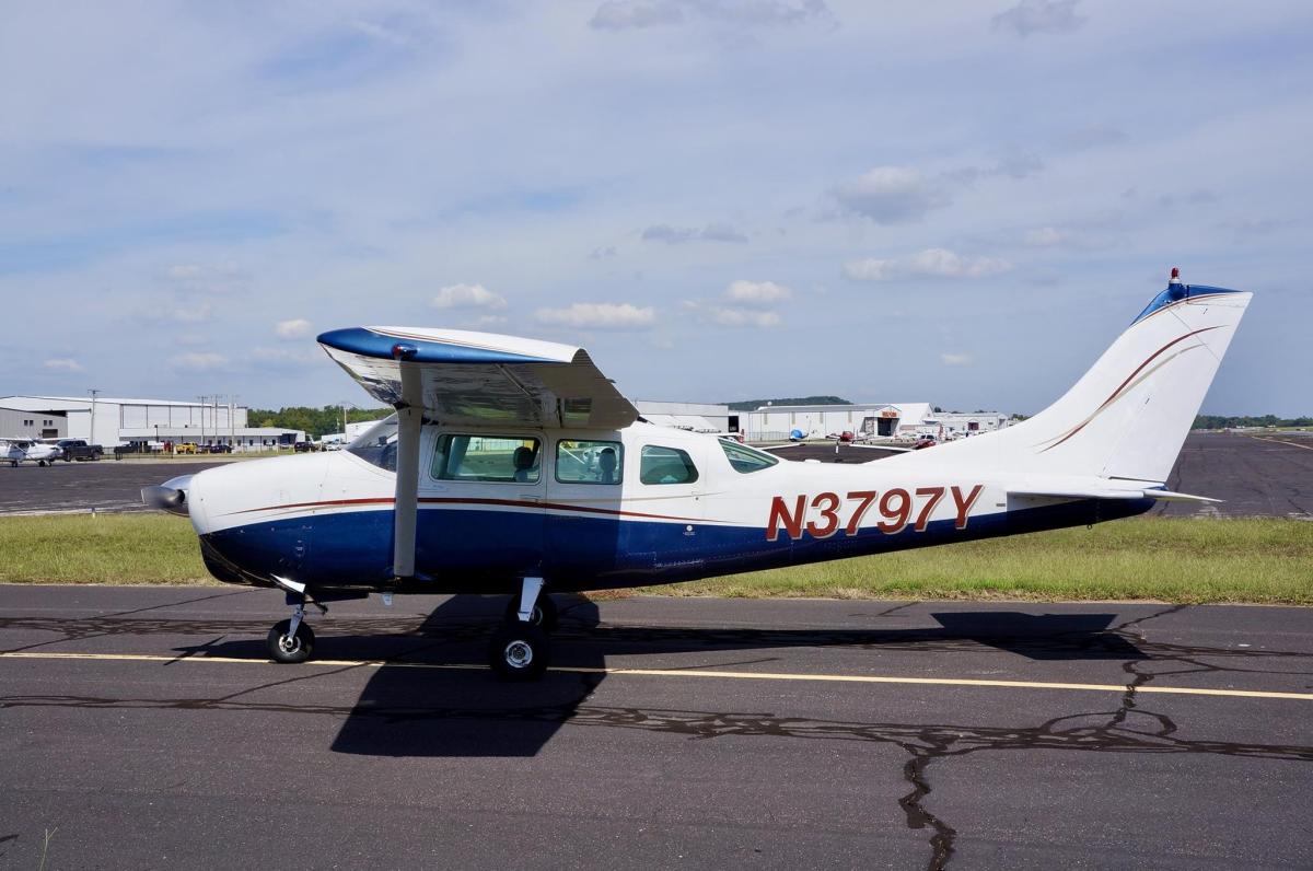 1964 Cessna 210D Photo 3