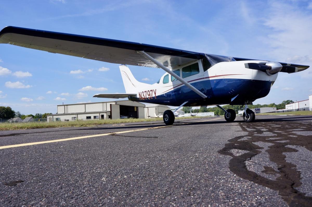 1964 Cessna 210D Photo 2
