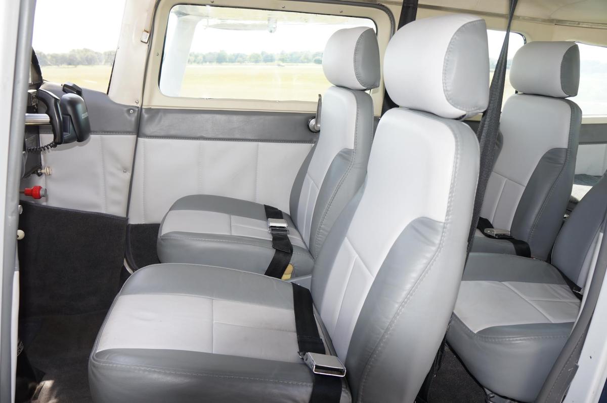 1964 Cessna 210D Photo 2