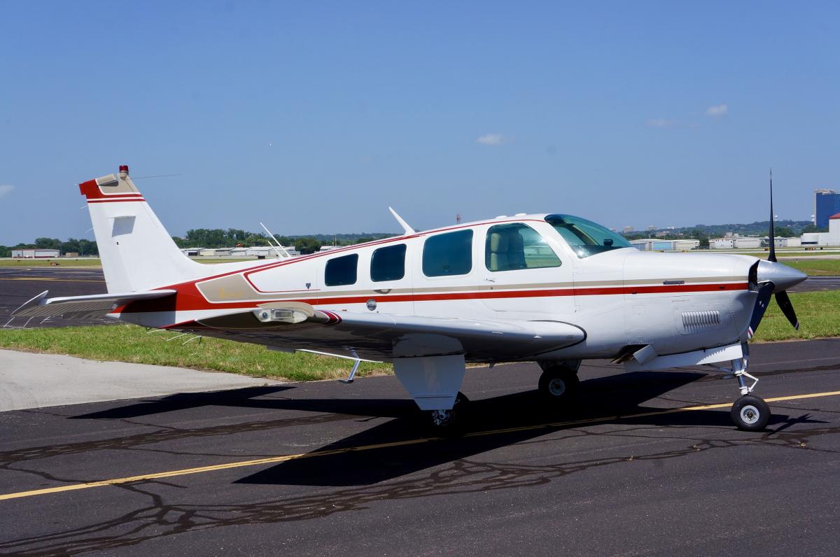 1983 Beechcraft A36 Bonanza Photo 4