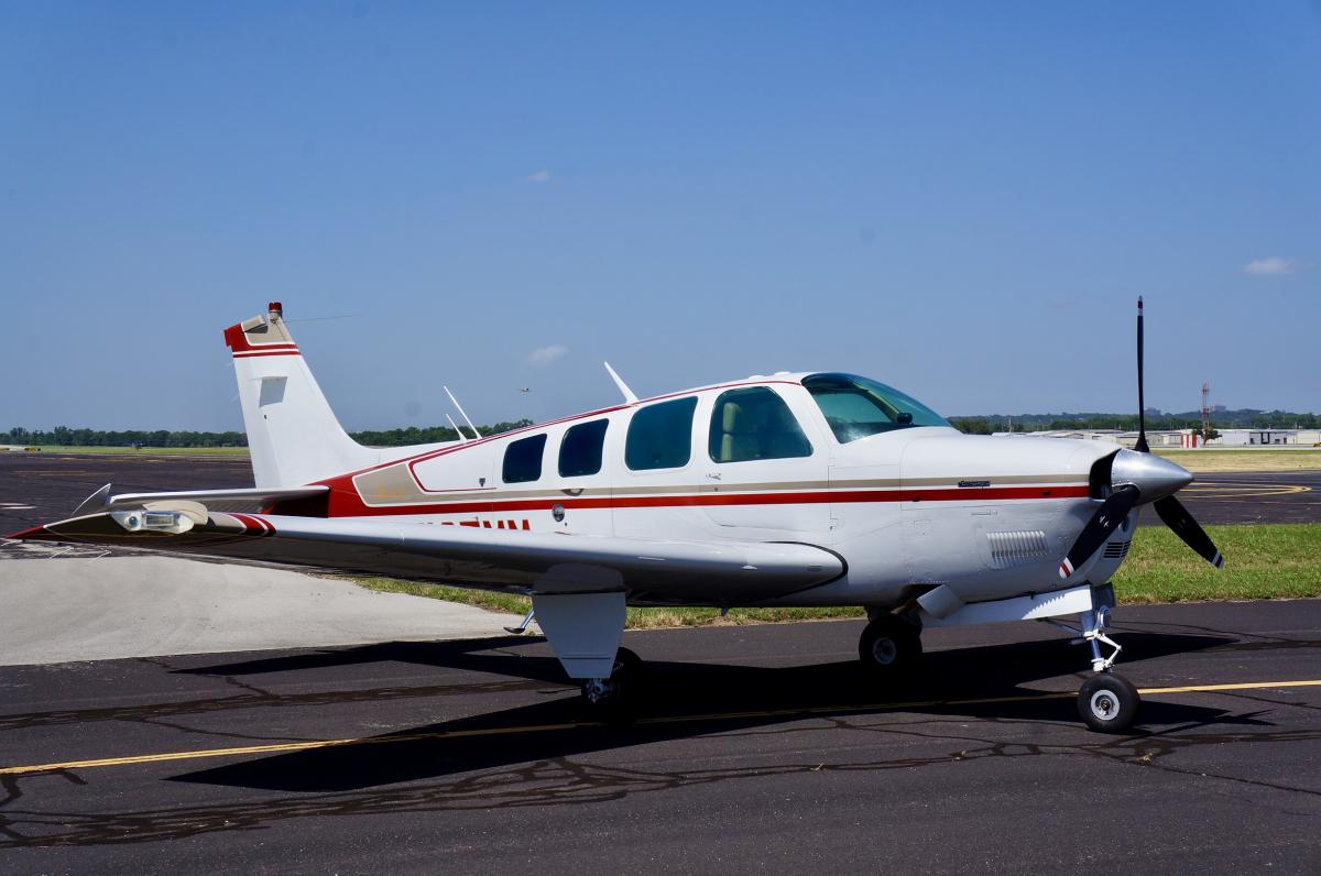 1983 Beechcraft A36 Bonanza Photo 5