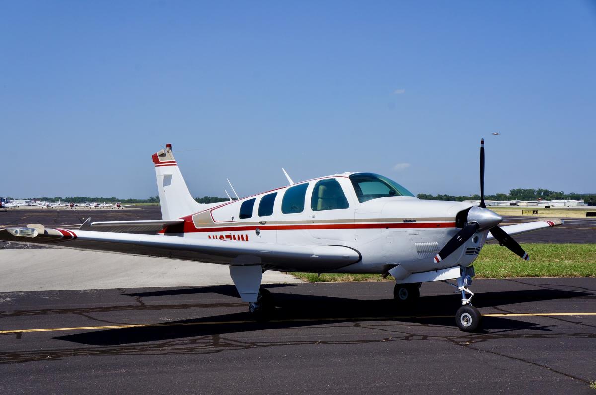 1983 Beechcraft A36 Bonanza Photo 6