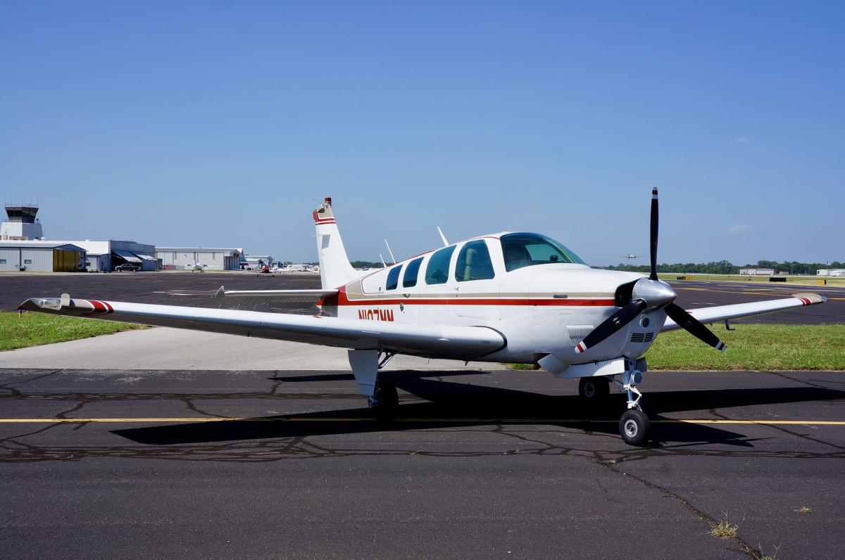 1983 Beechcraft A36 Bonanza Photo 2