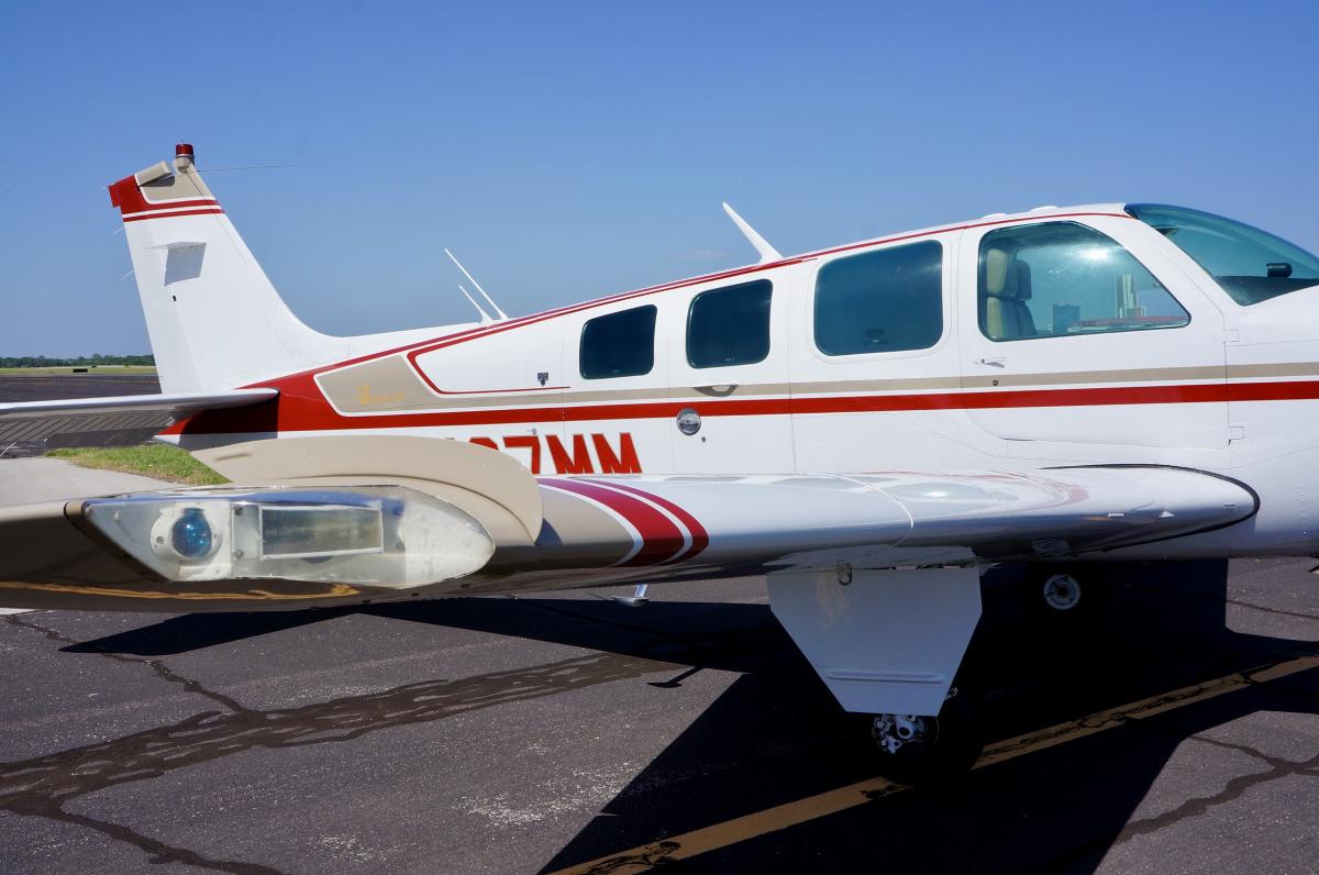 1983 Beechcraft A36 Bonanza Photo 5