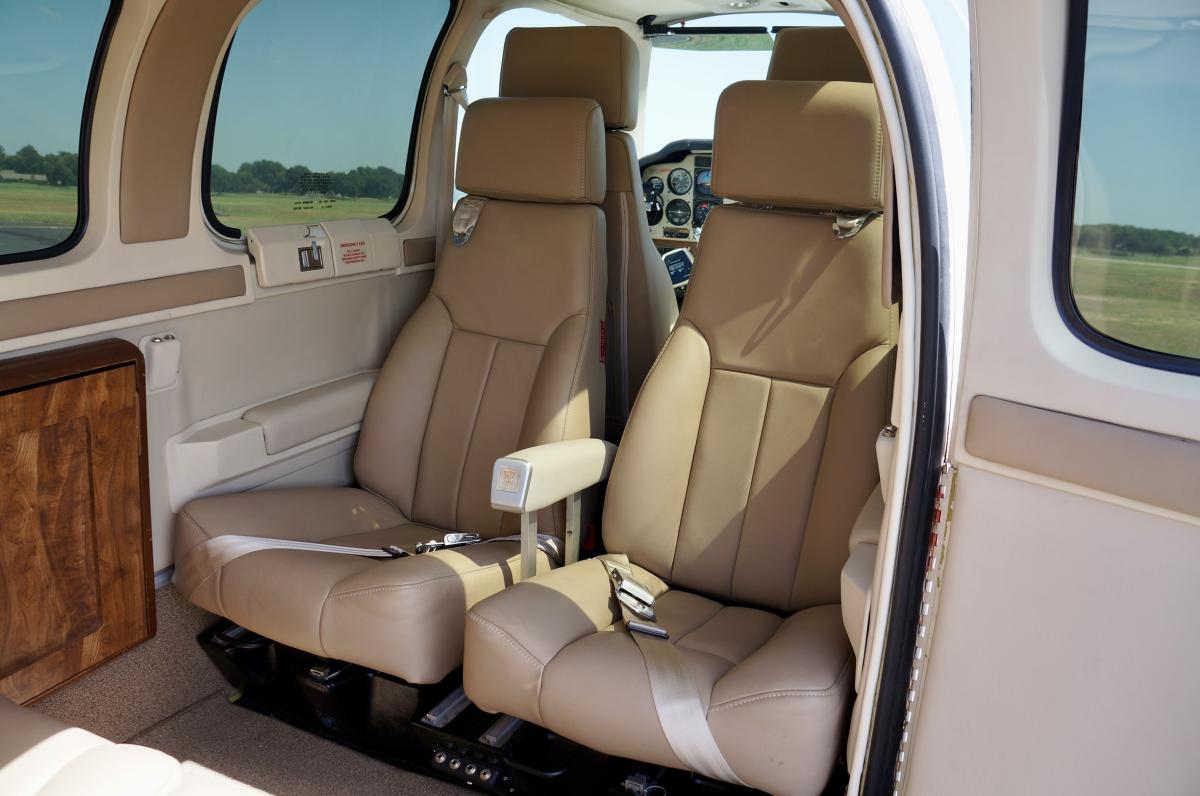 1983 Beechcraft A36 Bonanza Photo 7