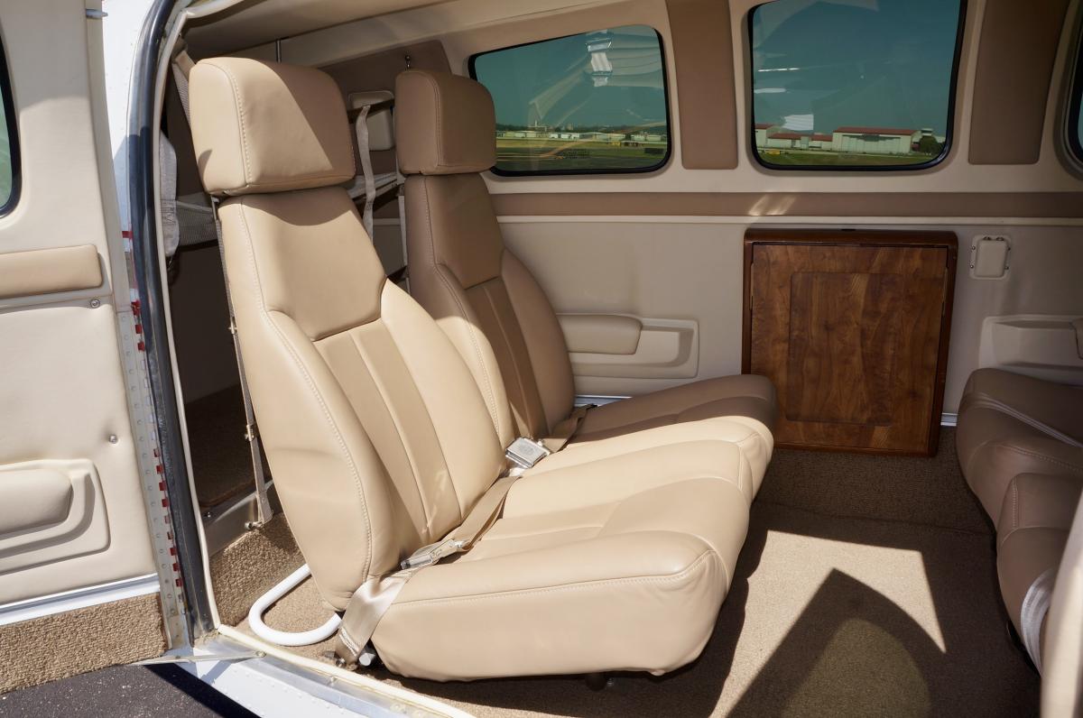 1983 Beechcraft A36 Bonanza Photo 2