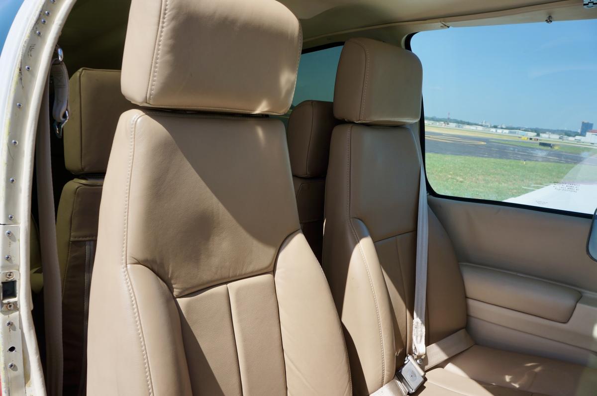 1983 Beechcraft A36 Bonanza Photo 4