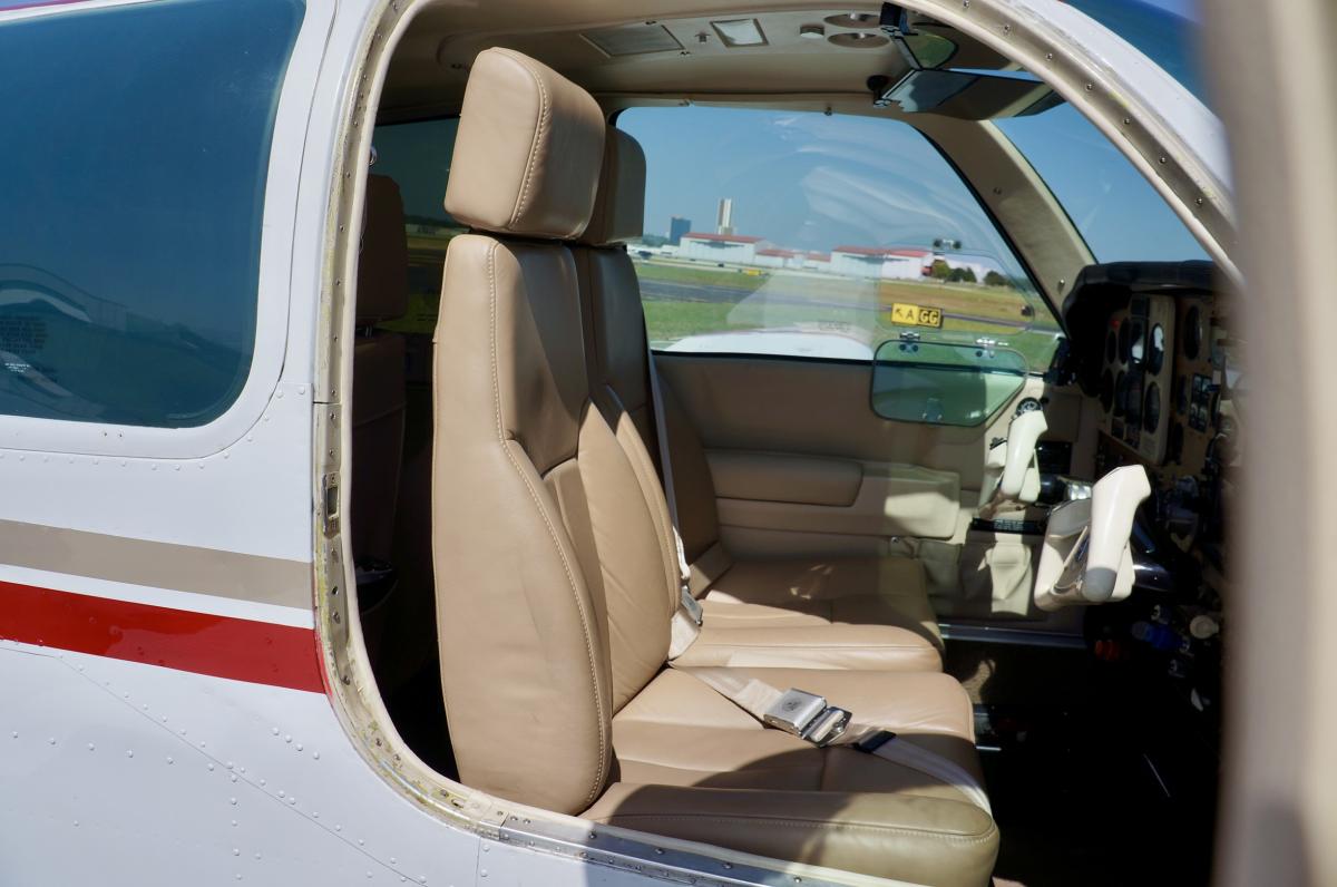 1983 Beechcraft A36 Bonanza Photo 5