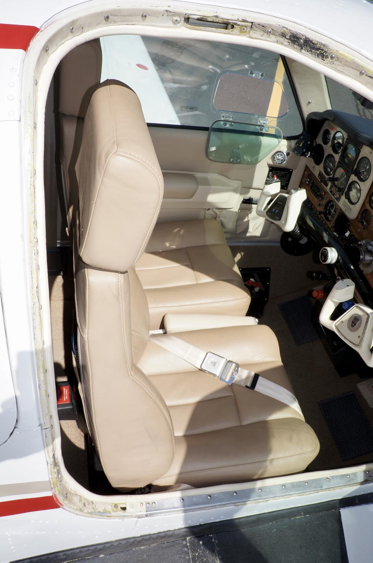 1983 Beechcraft A36 Bonanza Photo 6