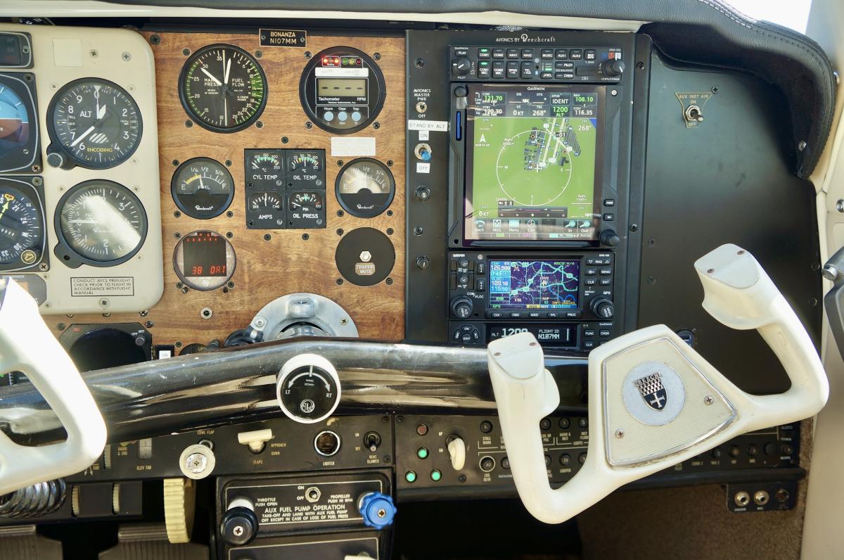 1983 Beechcraft A36 Bonanza Photo 4