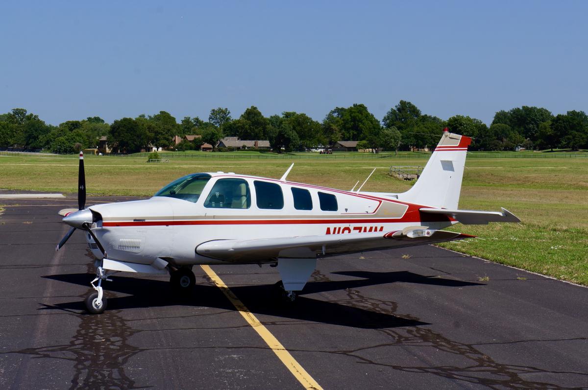 1983 Beechcraft A36 Bonanza Photo 5