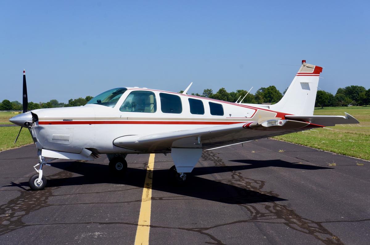 1983 Beechcraft A36 Bonanza Photo 2