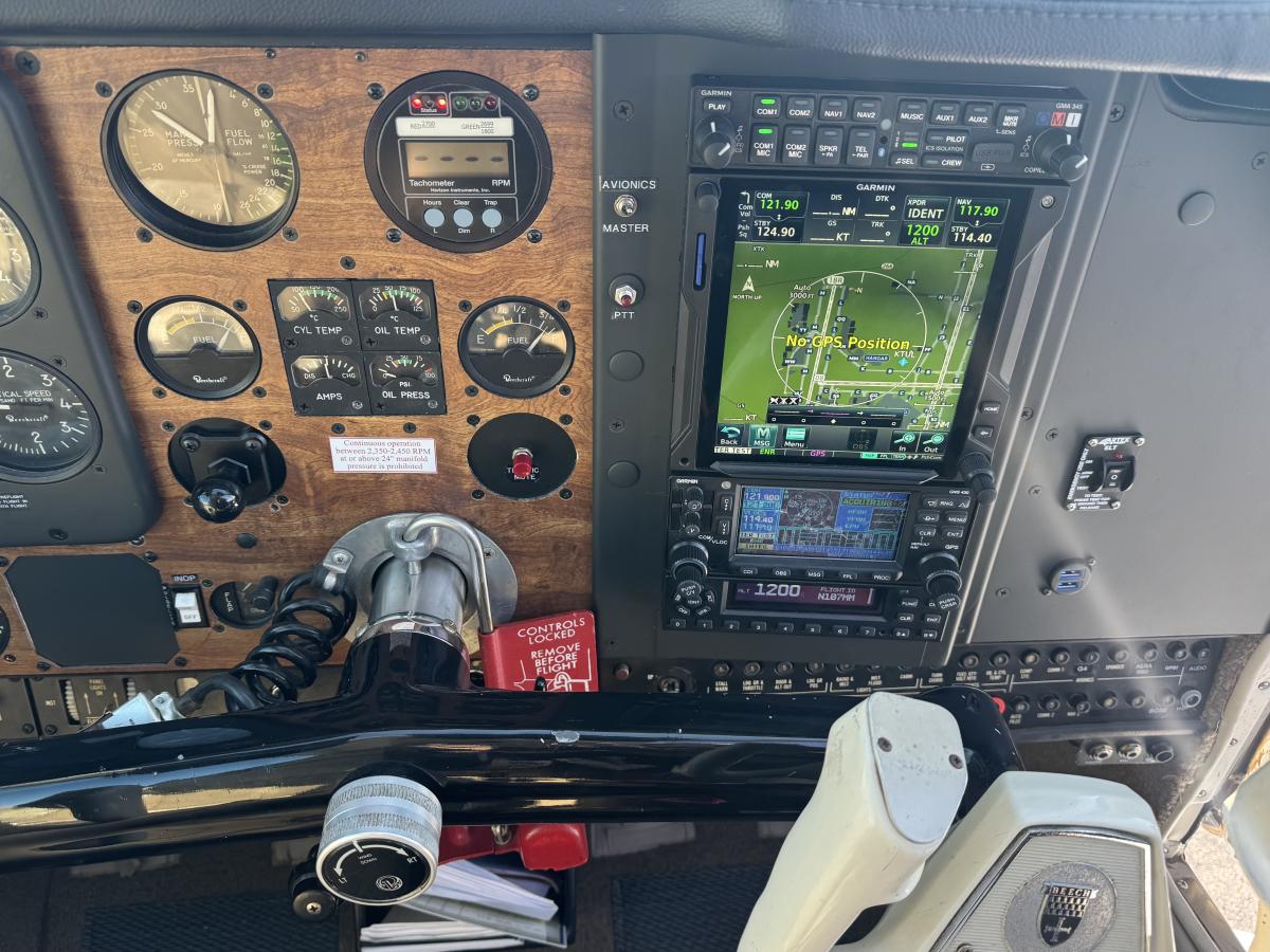 1983 Beechcraft A36 Bonanza Photo 2