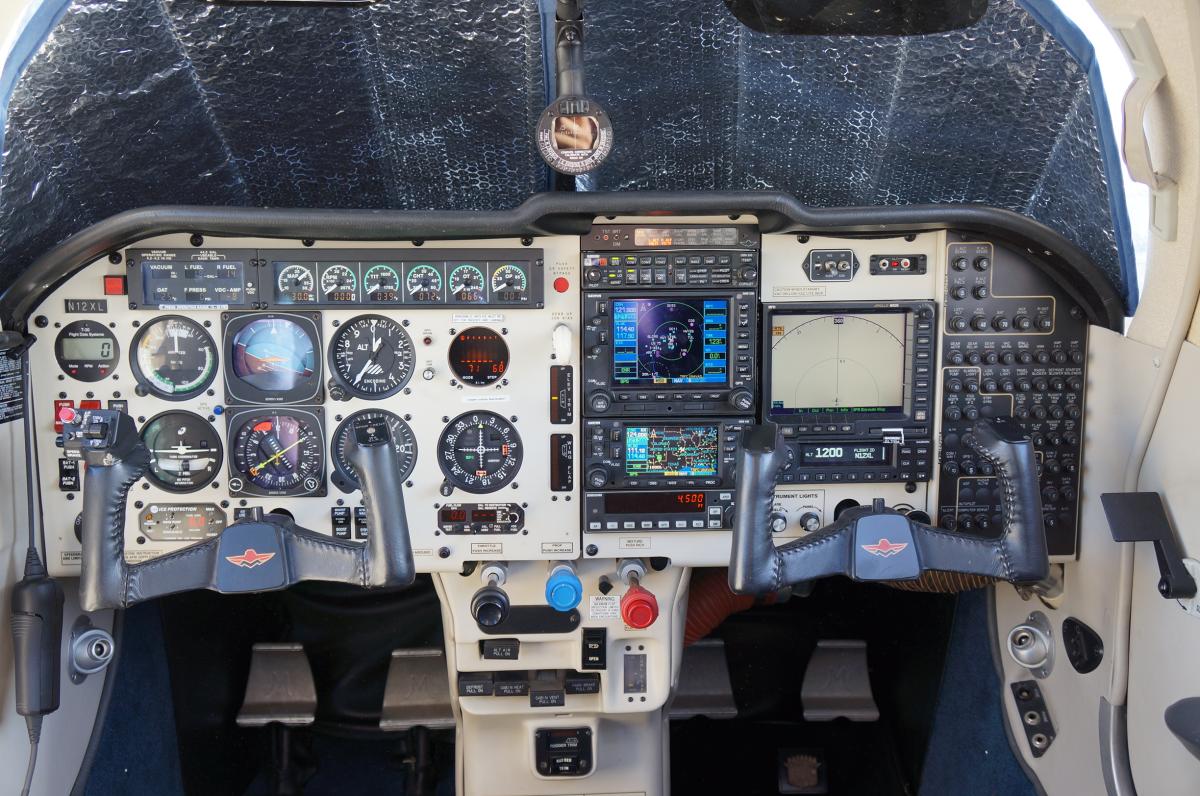 2004 Mooney M20M DX BRAVO Photo 2