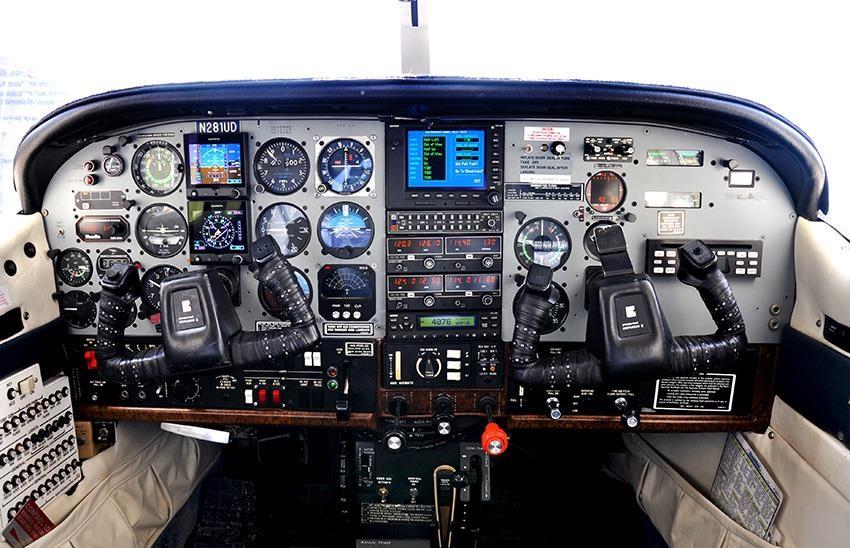 1981 Cessna P210N Photo 5