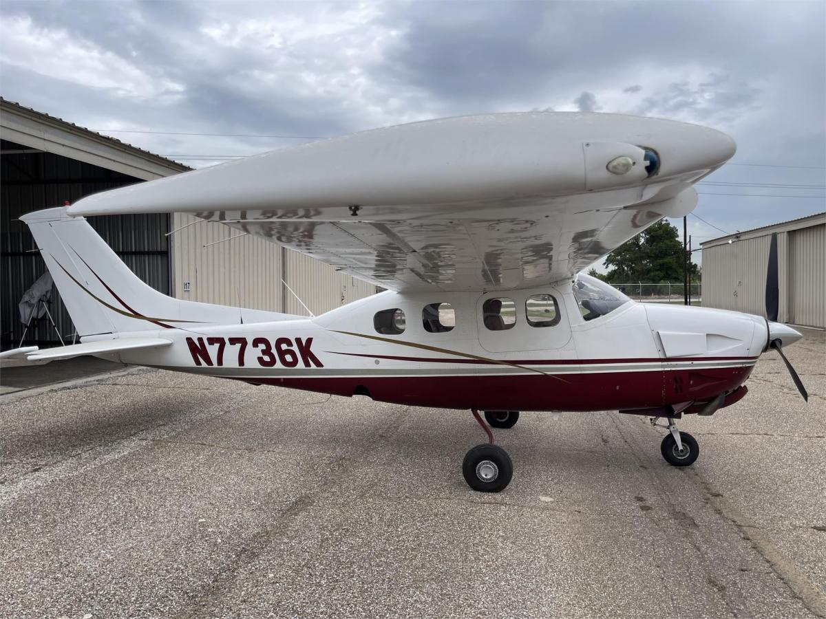 1980 Cessna P210N Photo 2