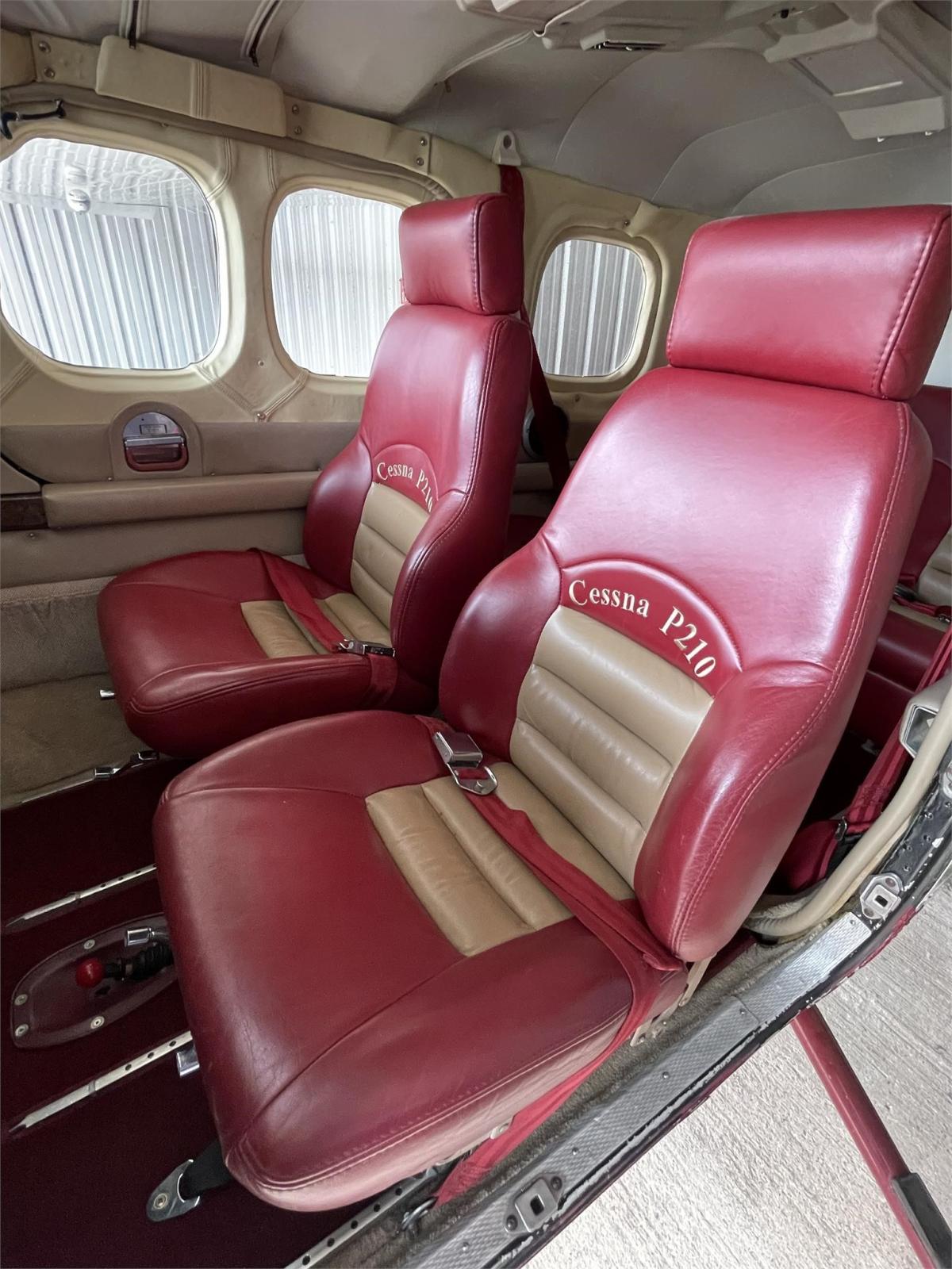 1980 Cessna P210N Photo 4