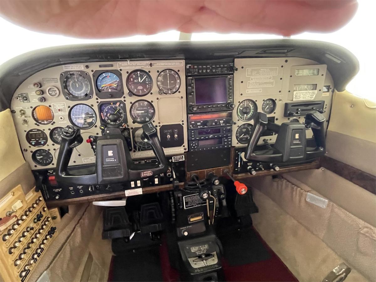 1980 Cessna P210N Photo 4