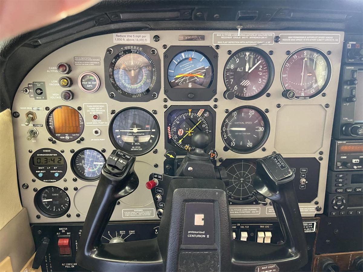 1980 Cessna P210N Photo 5