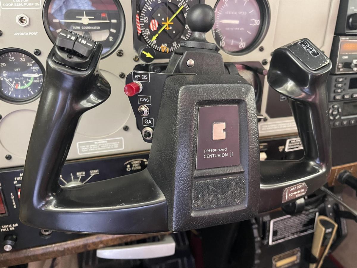 1980 Cessna P210N Photo 6
