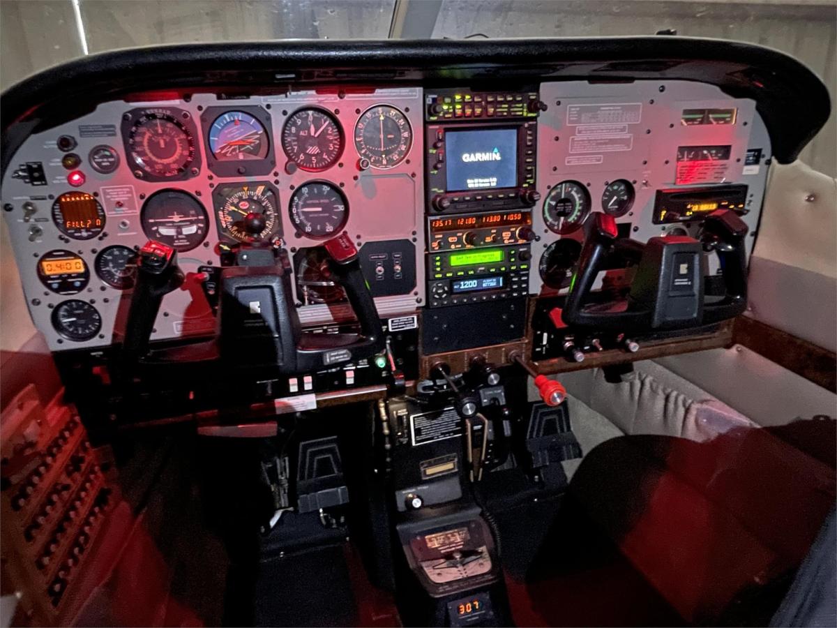 1980 Cessna P210N Photo 3