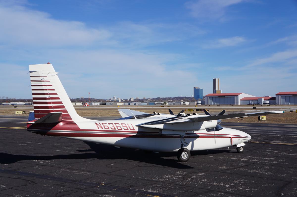 1964 Commander 500B Photo 6