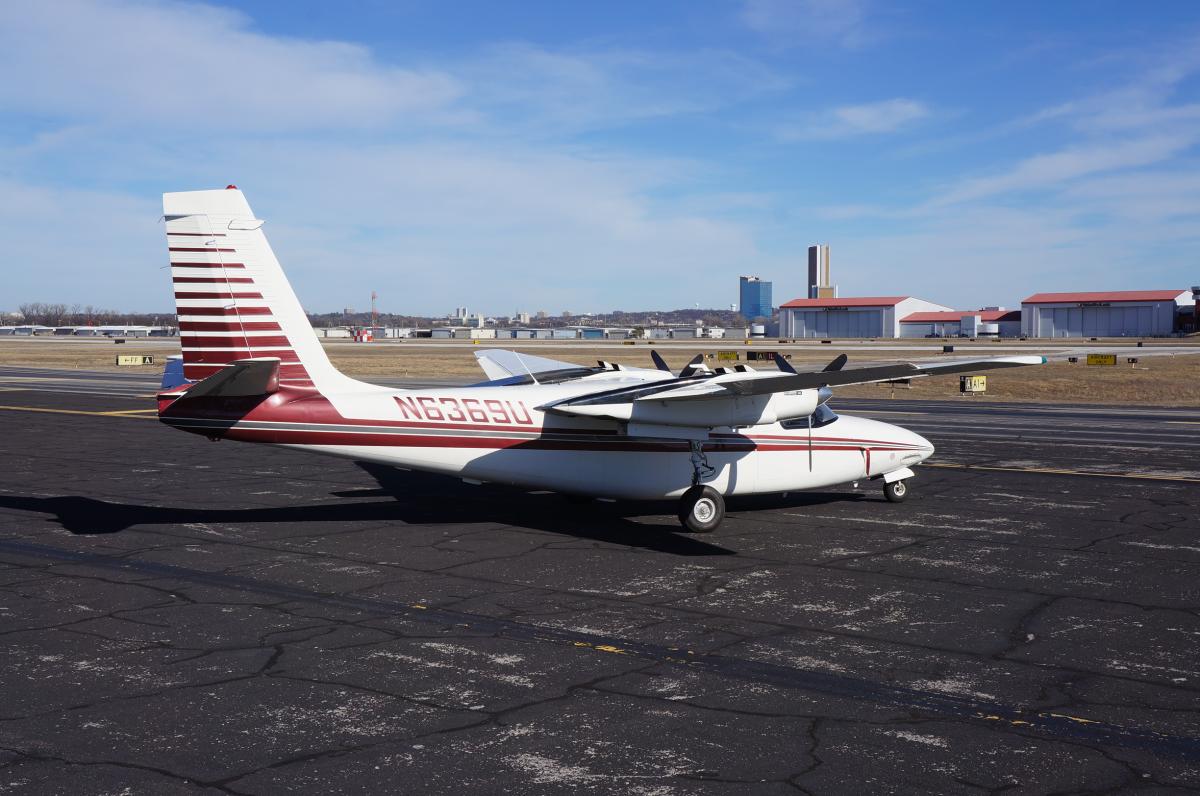 1964 Commander 500B Photo 7