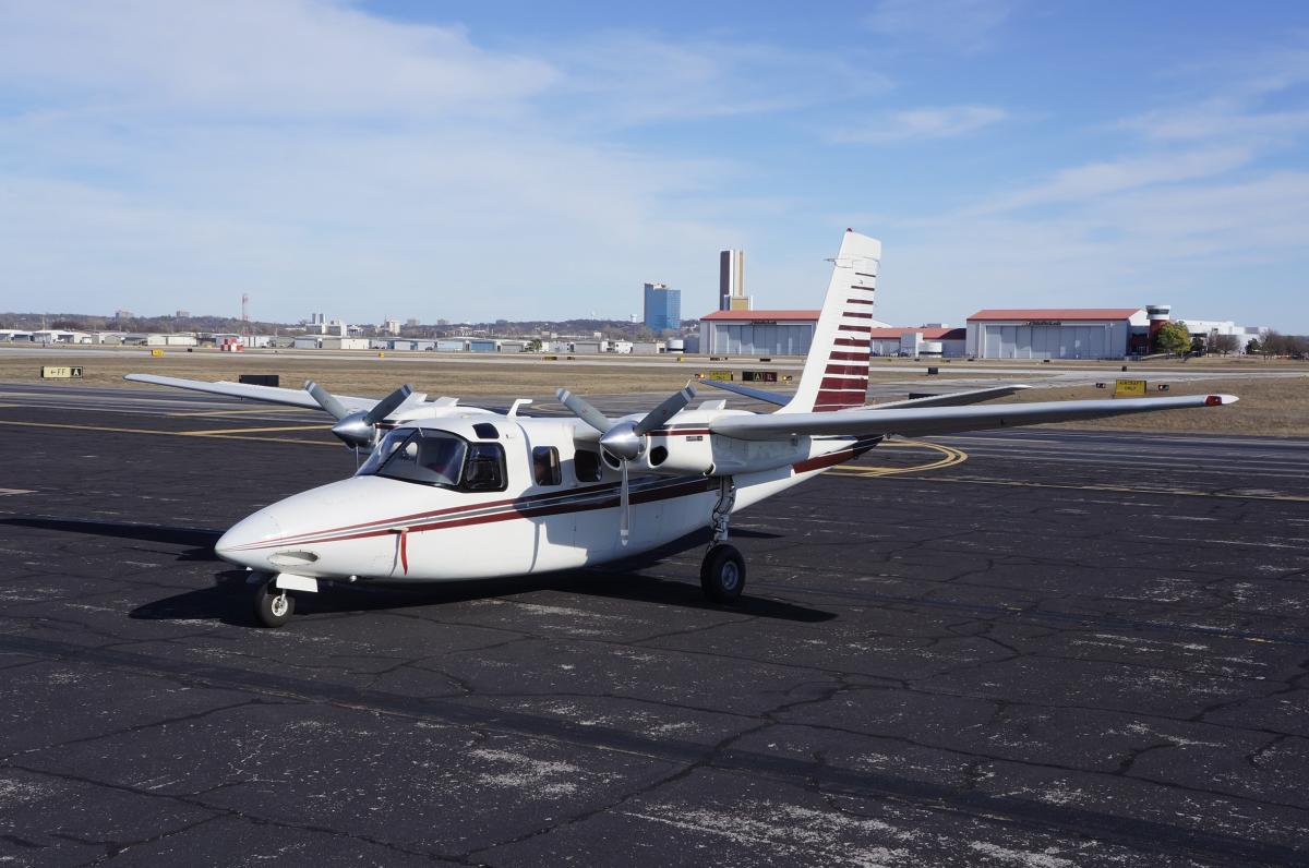 1964 Commander 500B Photo 5