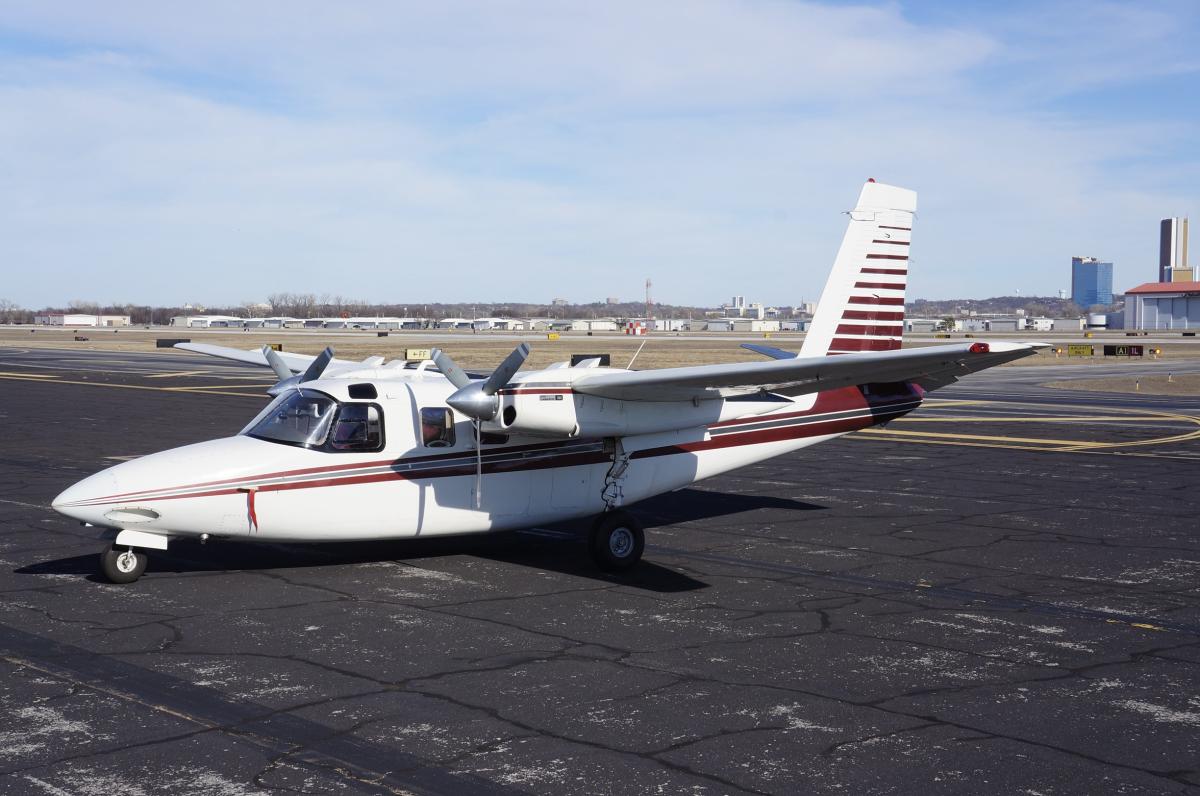 1964 Commander 500B Photo 4