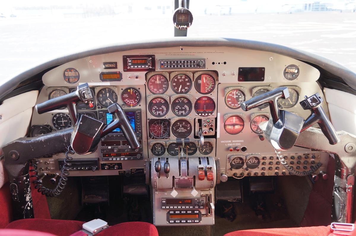 1964 Commander 500B Photo 4