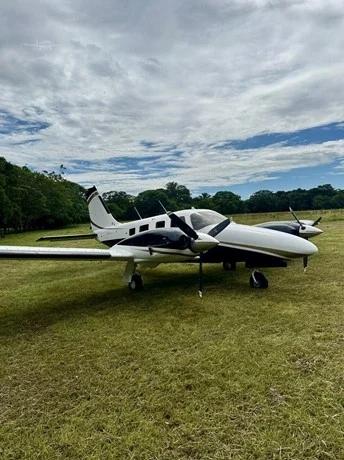 1997 PIPER SENECA V Photo 2