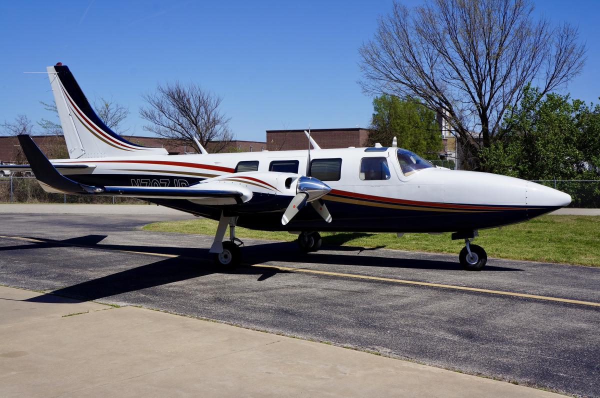 1984 Aerostar 700P Photo 6