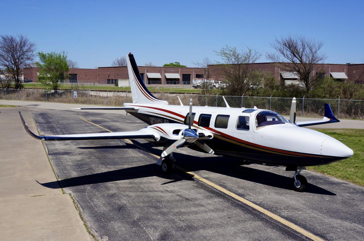 1984 Aerostar 700P Photo 5