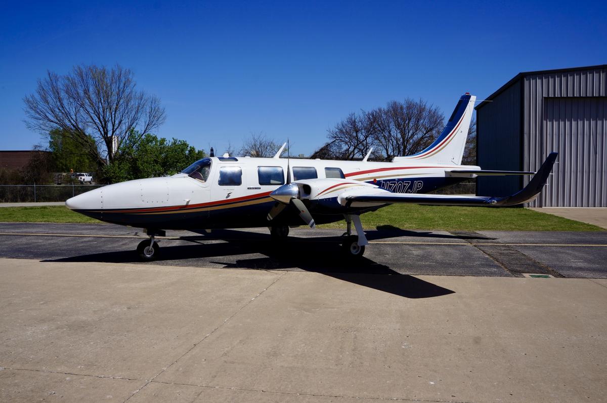 1984 Aerostar 700P Photo 5
