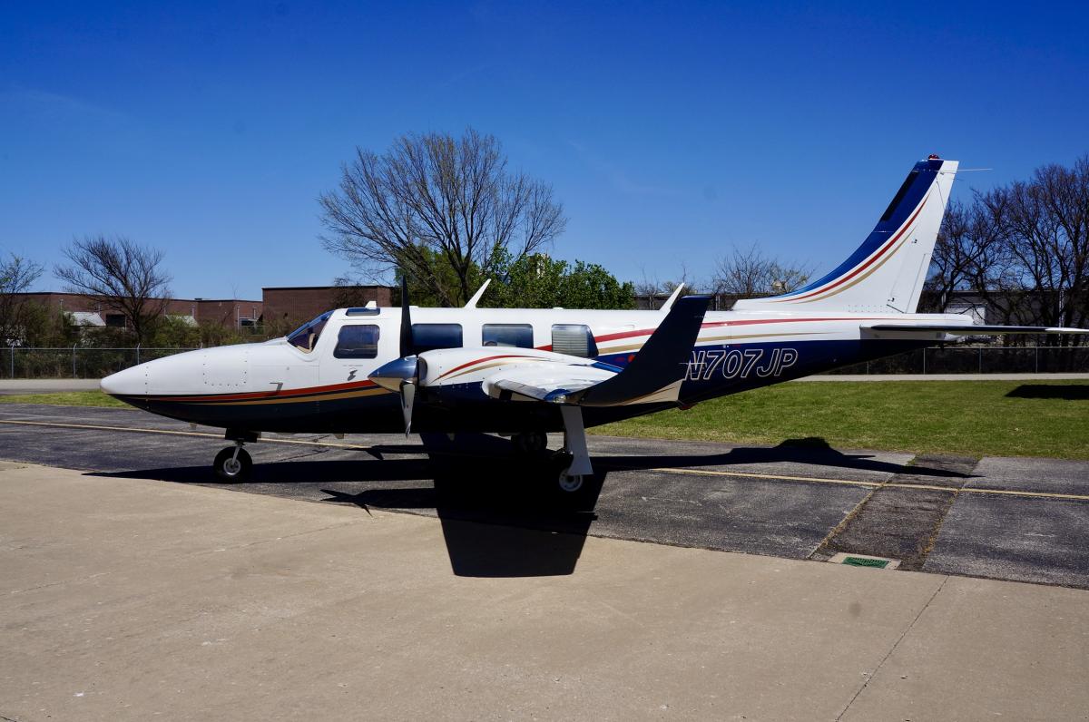 1984 Aerostar 700P Photo 2