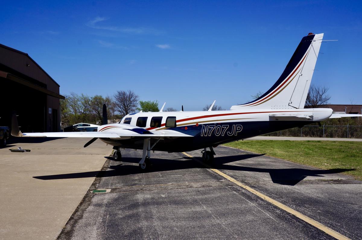 1984 Aerostar 700P Photo 5