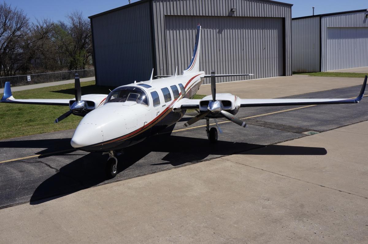 1984 Aerostar 700P Photo 3